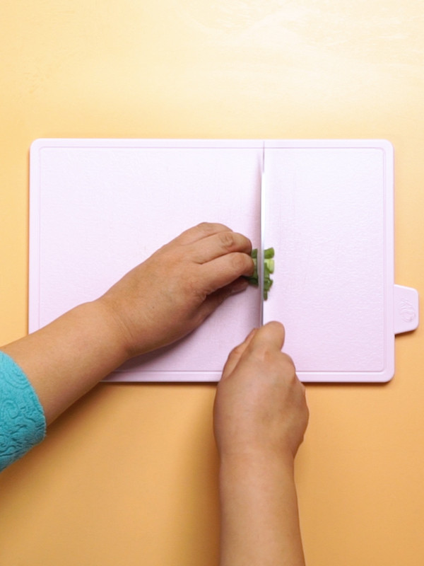 客家釀豆腐的做法-家常味燒菜譜-易網<a href=http://www.xllyou.com/ target=_blank class=infotextkey>健康養生</a>網 客家釀豆腐的做法-家常味燒菜譜