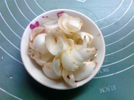 百合薏米銀耳湯的做法-甜味煮菜譜-易網健康養生網 百合薏米銀耳湯的做法-甜味煮菜譜