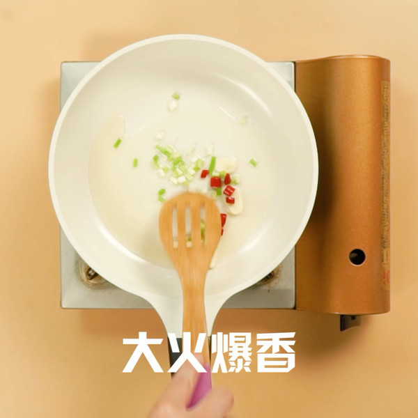 炒白菜的做法-家常味炒菜譜