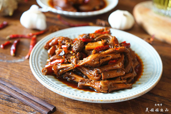 香辣鹵鴨掌的做法-家常味煮菜譜