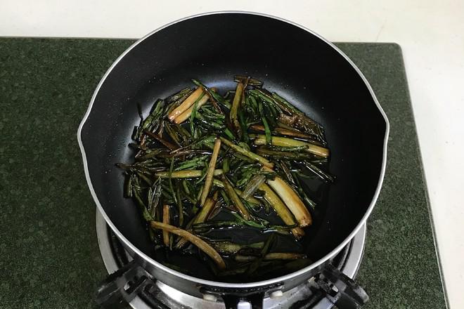 蔥油面的做法-咸鮮味拌菜譜-易網健康養(yǎng)生網 蔥油面的做法-咸鮮味拌菜譜