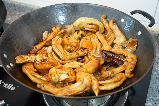 香辣鹵鴨掌的做法-家常味煮菜譜