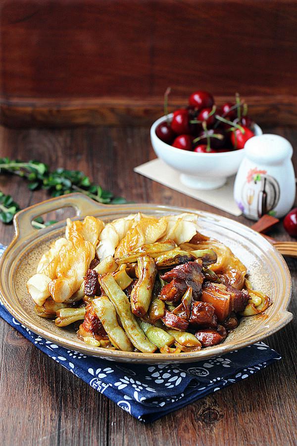 豆角鍋粘卷子的做法-家常味燉菜譜-易網健康養生網 豆角鍋粘卷子的做法-家常味燉菜譜