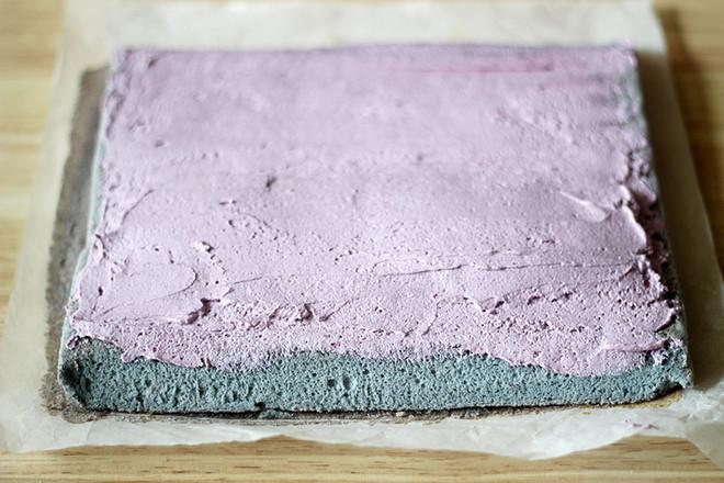 黑穗醋栗仙女蛋糕卷的做法-酸甜味烘焙菜譜-易網健康養生網 黑穗醋栗仙女蛋糕卷的做法-酸甜味烘焙菜譜