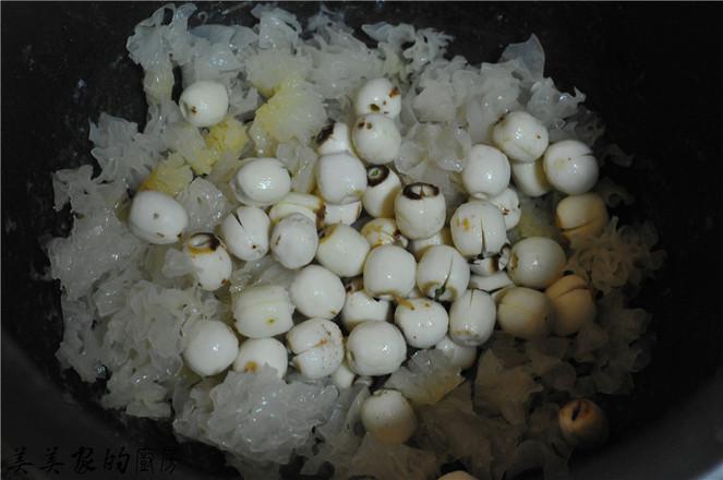 冰糖湘蓮的做法-甜味煮菜譜-易網健康養生網 冰糖湘蓮的做法-甜味煮菜譜