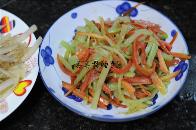 蔬菜卷餅的做法-家常味煎菜譜-易網健康養生網 蔬菜卷餅的做法-家常味煎菜譜