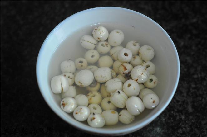 冰糖湘蓮的做法-甜味煮菜譜-易網<a href=http://www.xllyou.com/ target=_blank class=infotextkey>健康養生</a>網 冰糖湘蓮的做法-甜味煮菜譜