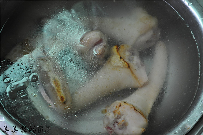 香燜豬尾巴的做法-香辣味炒菜譜