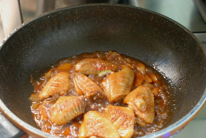 蠔油燜雞翅的做法-家常味燜菜譜-易網(wǎng)健康養(yǎng)生網(wǎng) 蠔油燜雞翅的做法-家常味燜菜譜