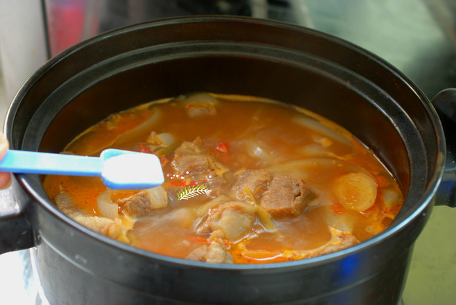 砂鍋牛腩的做法-家常味燉菜譜-易網健康養生網 砂鍋牛腩的做法-家常味燉菜譜