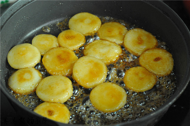 糖油粑粑的做法-甜味煮菜譜-易網(wǎng)健康養(yǎng)生網(wǎng) 糖油粑粑的做法-甜味煮菜譜