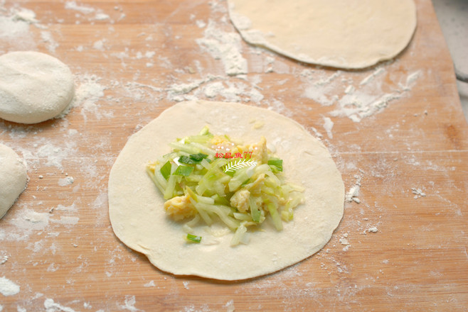 大餡兒薄皮兒餡餅的做法-家常味烙菜譜-易網健康養生網 大餡兒薄皮兒餡餅的做法-家常味烙菜譜