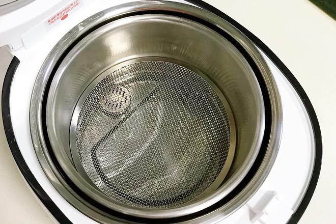 臘腸土豆脫糖飯的做法-咸鮮味蒸菜譜