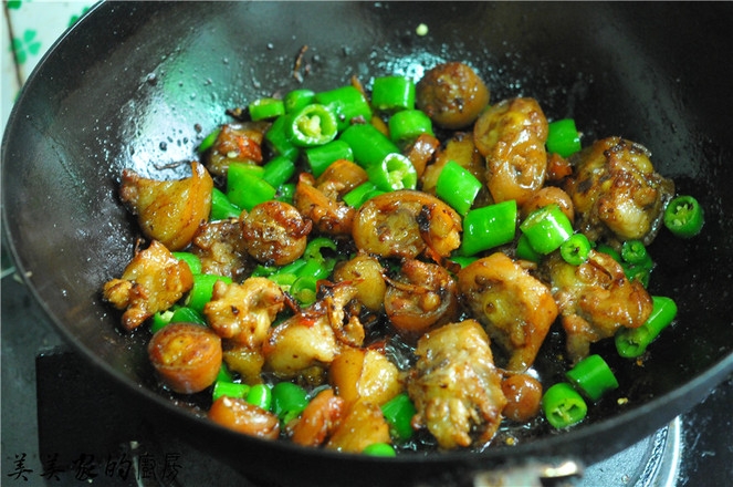 香燜豬尾巴的做法-香辣味炒菜譜