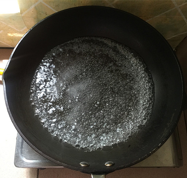 黃瓜拌黑木耳的做法-酸辣味拌菜譜