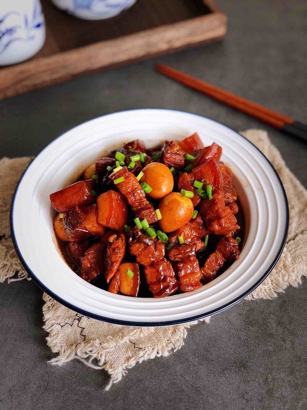 五花肉燉鵪鶉蛋的做法-咸鮮味燉菜譜-易網健康養生網 五花肉燉鵪鶉蛋的做法-咸鮮味燉菜譜