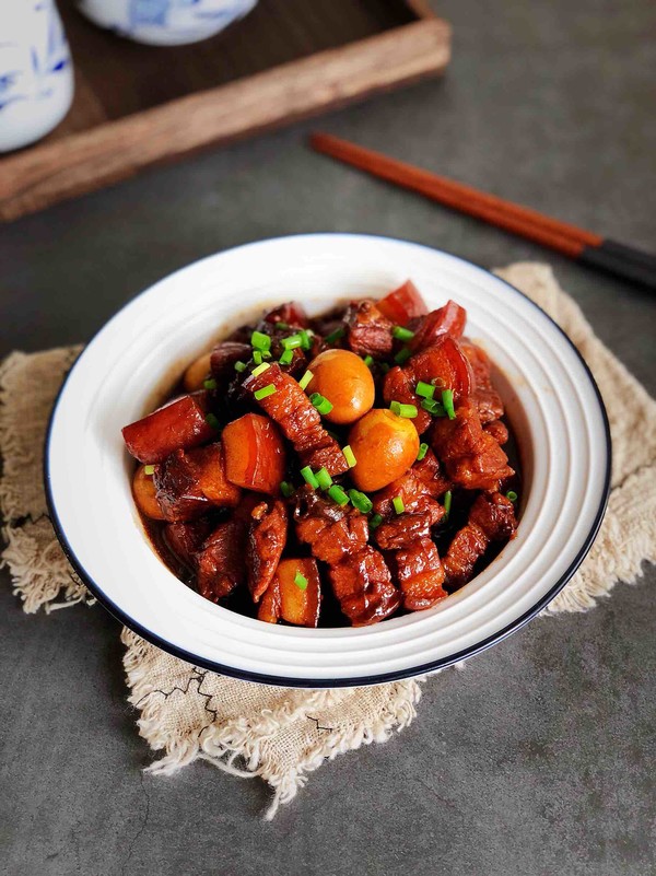 五花肉燉鵪鶉蛋的做法-咸鮮味燉菜譜-易網健康養生網 五花肉燉鵪鶉蛋的做法-咸鮮味燉菜譜