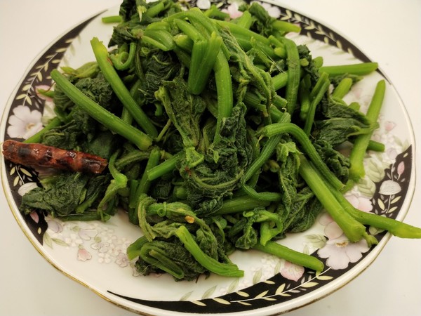 爆炒南瓜尖的做法-咸鮮味炒菜譜-易網健康養生網 爆炒南瓜尖的做法-咸鮮味炒菜譜