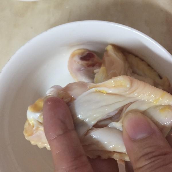 米飯的殺手~砂鍋土豆燜雞翅的做法-家常味燜菜譜-易網健康養生網 米飯的殺手~砂鍋土豆燜雞翅的做法-家常味燜菜譜