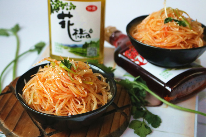 熗拌土豆絲的做法-香辣味拌菜譜-易網健康養生網 熗拌土豆絲的做法-香辣味拌菜譜