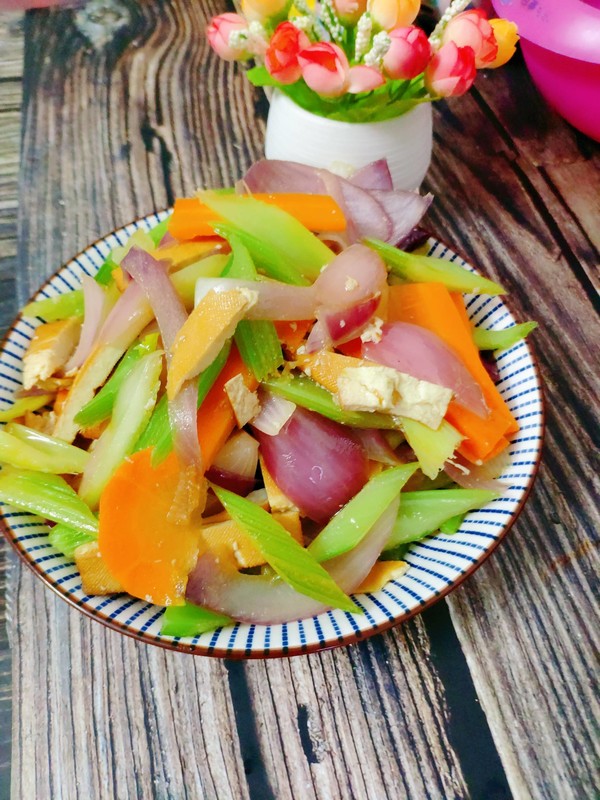 盛夏的美食的做法-家常味炒菜譜