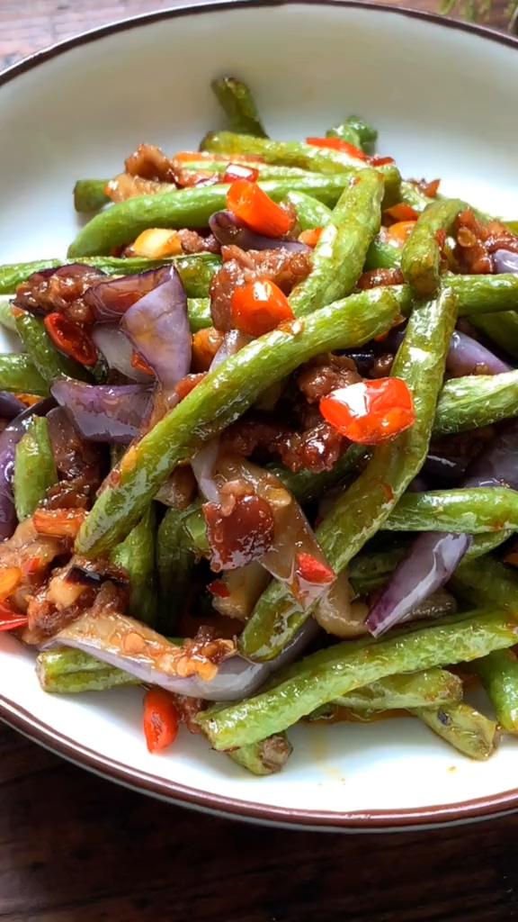 豆角炒茄子的做法-咸鮮味炒菜譜