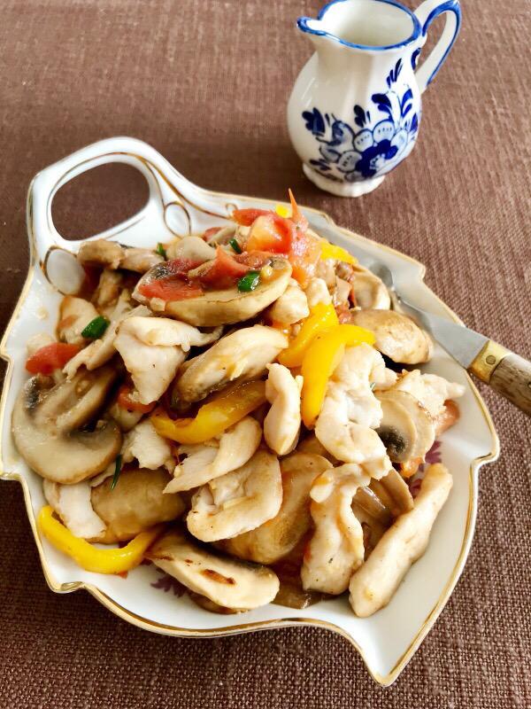 蘑菇雞肉的做法-咸鮮味炒菜譜-易網健康養生網 蘑菇雞肉的做法-咸鮮味炒菜譜