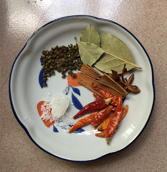 辣鹵雞胗的做法-香辣味鹵菜譜