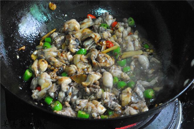 干鍋牛蛙的做法-香辣味炒菜譜