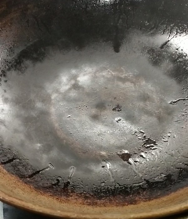 爆炒南瓜尖的做法-咸鮮味炒菜譜-易網<a href=http://www.xllyou.com/ target=_blank class=infotextkey>健康養生</a>網 爆炒南瓜尖的做法-咸鮮味炒菜譜