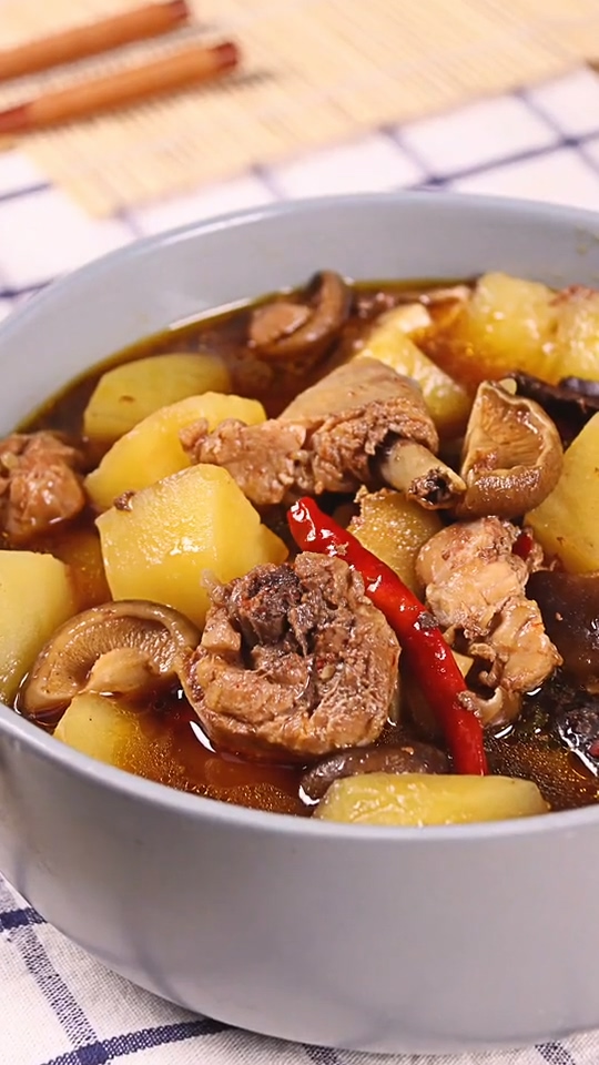 電飯煲黃燜雞的做法-咸鮮味燜菜譜