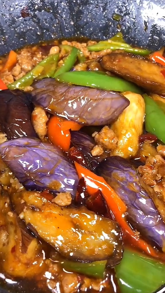 紅燒茄子的做法-咸鮮味炒菜譜