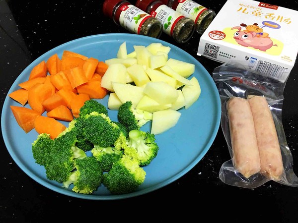 香腸烤土豆的做法-黑椒味烤菜譜-易網<a href=http://www.xllyou.com/ target=_blank class=infotextkey>健康養生</a>網 香腸烤土豆的做法-黑椒味烤菜譜