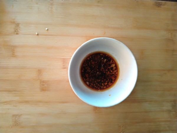 雙椒虎皮皮蛋的做法-麻辣味拌菜譜-易網健康養生網 雙椒虎皮皮蛋的做法-麻辣味拌菜譜