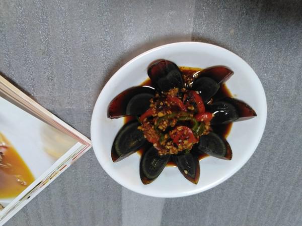 雙椒虎皮皮蛋的做法-麻辣味拌菜譜-易網健康養生網 雙椒虎皮皮蛋的做法-麻辣味拌菜譜