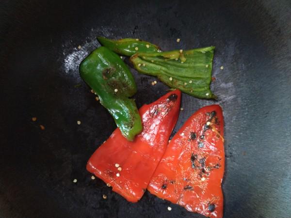 雙椒虎皮皮蛋的做法-麻辣味拌菜譜-易網健康養生網 雙椒虎皮皮蛋的做法-麻辣味拌菜譜