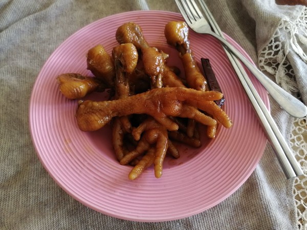鹵雞爪的做法-香辣味鹵菜譜-易網健康養生網 鹵雞爪的做法-香辣味鹵菜譜