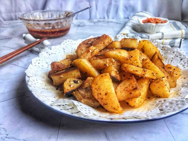 煎土豆的做法-香辣味煎菜譜