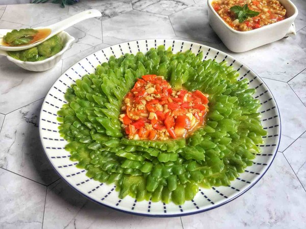 剁椒肉末抱苦瓜的做法-香辣味炒菜譜-易網健康養生網 剁椒肉末抱苦瓜的做法-香辣味炒菜譜