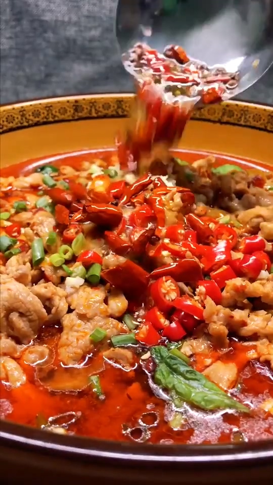 水煮肉片的做法-麻辣味炒菜譜-易網(wǎng)健康養(yǎng)生網(wǎng) 水煮肉片的做法-麻辣味炒菜譜