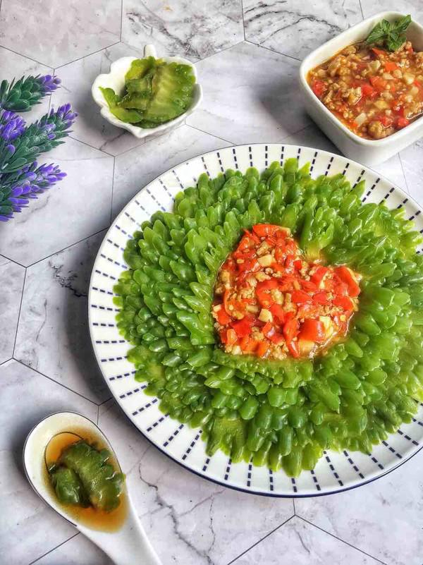 剁椒肉末抱苦瓜的做法-香辣味炒菜譜-易網健康養生網 剁椒肉末抱苦瓜的做法-香辣味炒菜譜