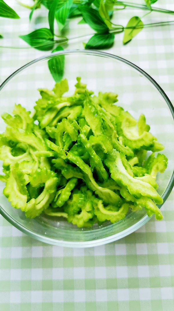 豆豉鯪魚拌苦瓜的做法-其它口味拌菜譜-易網健康養生網 豆豉鯪魚拌苦瓜的做法-其它口味拌菜譜