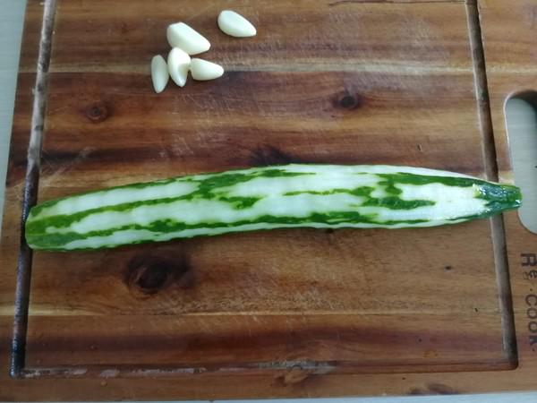 蒜泥拍黃瓜的做法-咸鮮味拌菜譜