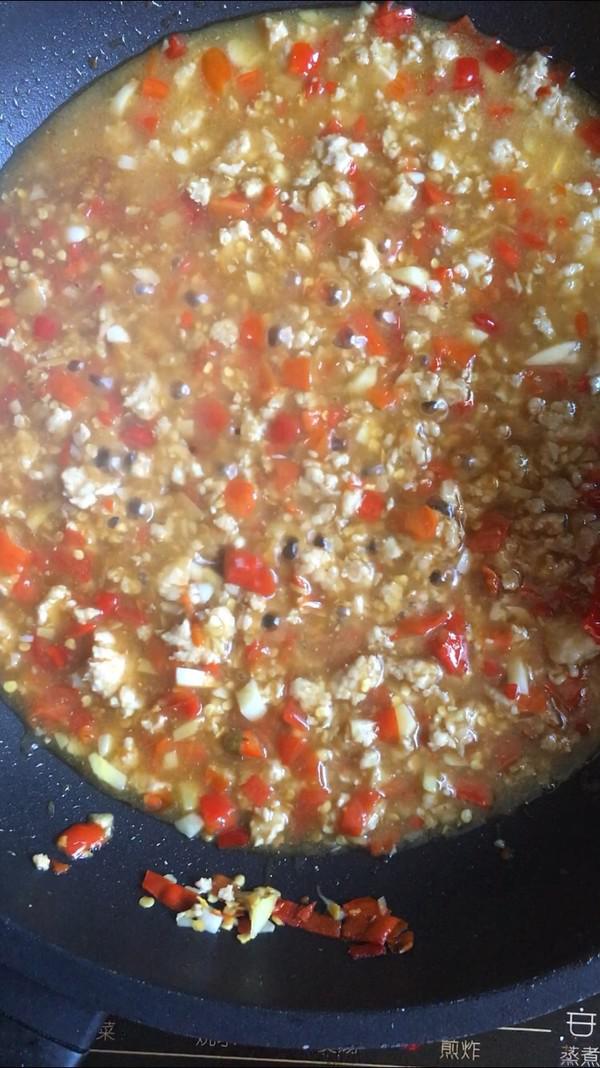 剁椒肉末抱苦瓜的做法-香辣味炒菜譜-易網健康養生網 剁椒肉末抱苦瓜的做法-香辣味炒菜譜