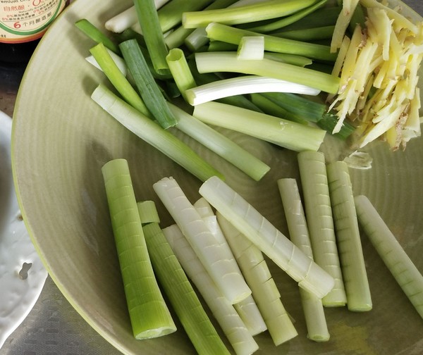 蔥燒海參的做法-咸鮮味燒菜譜