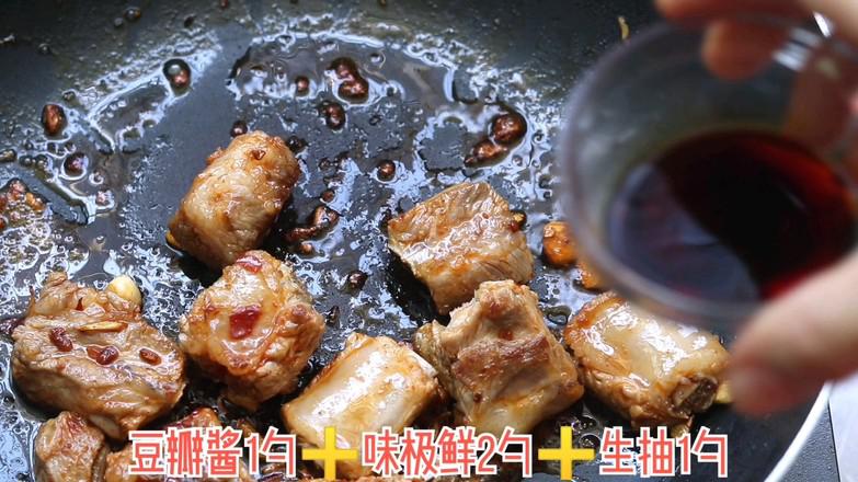 電飯煲排骨土豆飯的做法-咸鮮味煮菜譜-易網健康養生網 電飯煲排骨土豆飯的做法-咸鮮味煮菜譜