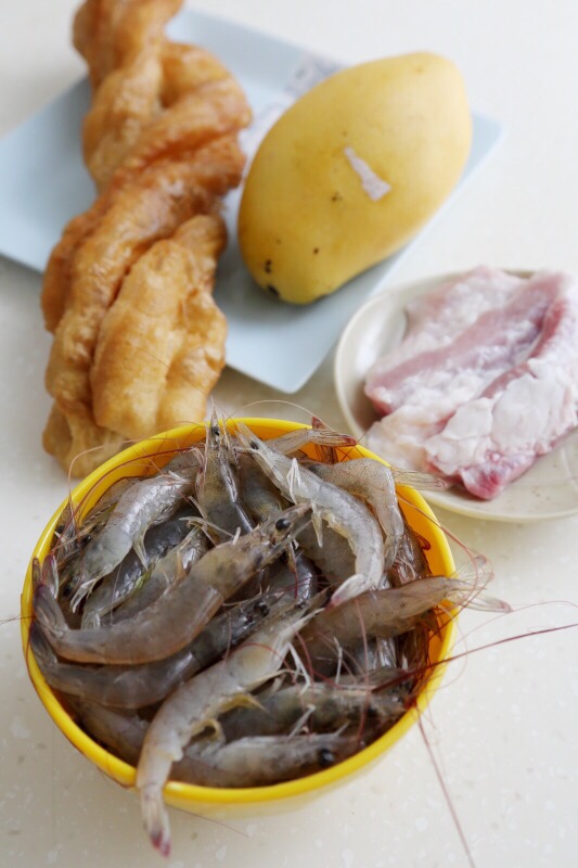 芒果油條蝦的做法-咸鮮味煎菜譜-易網<a href=http://www.xllyou.com/ target=_blank class=infotextkey>健康養生</a>網 芒果油條蝦的做法-咸鮮味煎菜譜