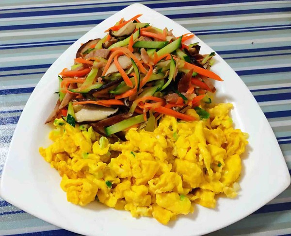 雞蛋時蔬煎餅卷的做法-咸鮮味炒菜譜-易網健康養生網 雞蛋時蔬煎餅卷的做法-咸鮮味炒菜譜