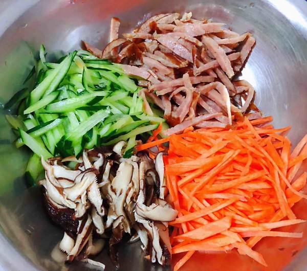 雞蛋時蔬煎餅卷的做法-咸鮮味炒菜譜-易網健康養生網 雞蛋時蔬煎餅卷的做法-咸鮮味炒菜譜