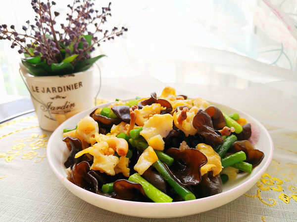 蒜苔炒假鮑魚的做法-咸鮮味炒菜譜-易網(wǎng)健康養(yǎng)生網(wǎng) 蒜苔炒假鮑魚的做法-咸鮮味炒菜譜